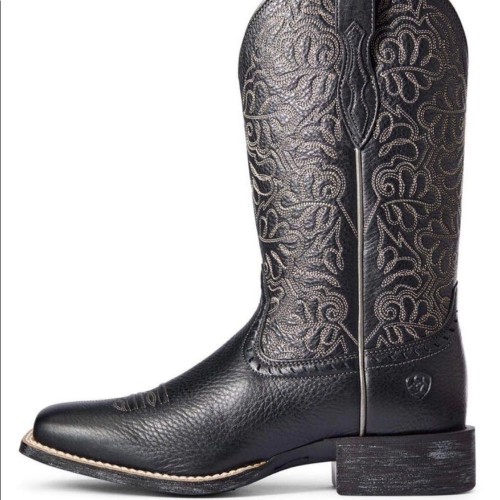 Ariat Cowgirl Boots